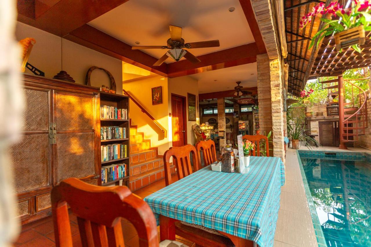Chang Charlie Inn, Boutique Jomtien Beach Exterior photo